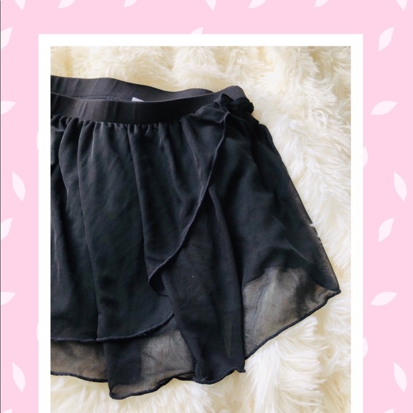 Danskin dance skirt - Picture 2 of 2
